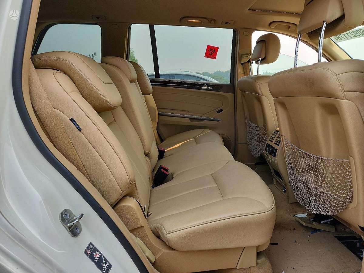 Mercedes-Benz GL450 2011 — photo 8