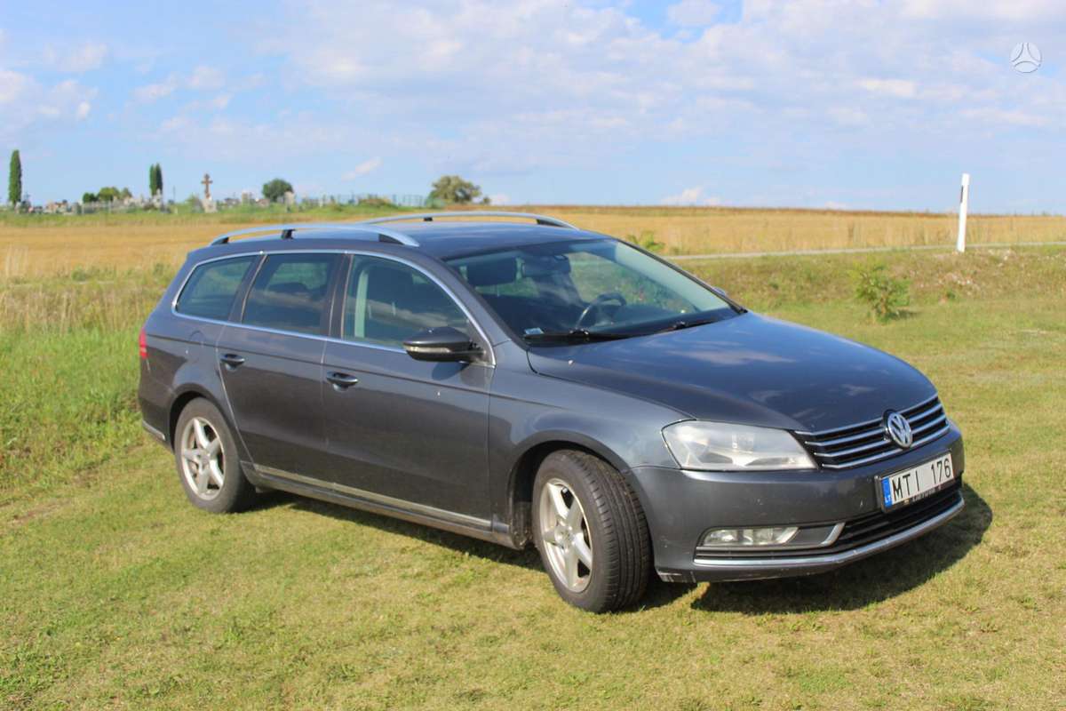 Volkswagen Passat 2014 — interior