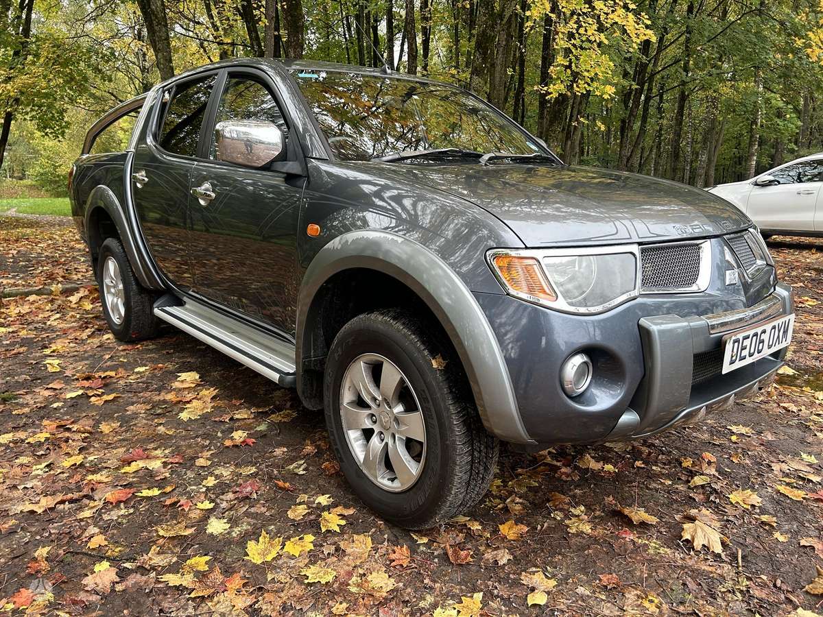 Mitsubishi L200 2006 — engine 2477 cm³, 136 HP (100kW)