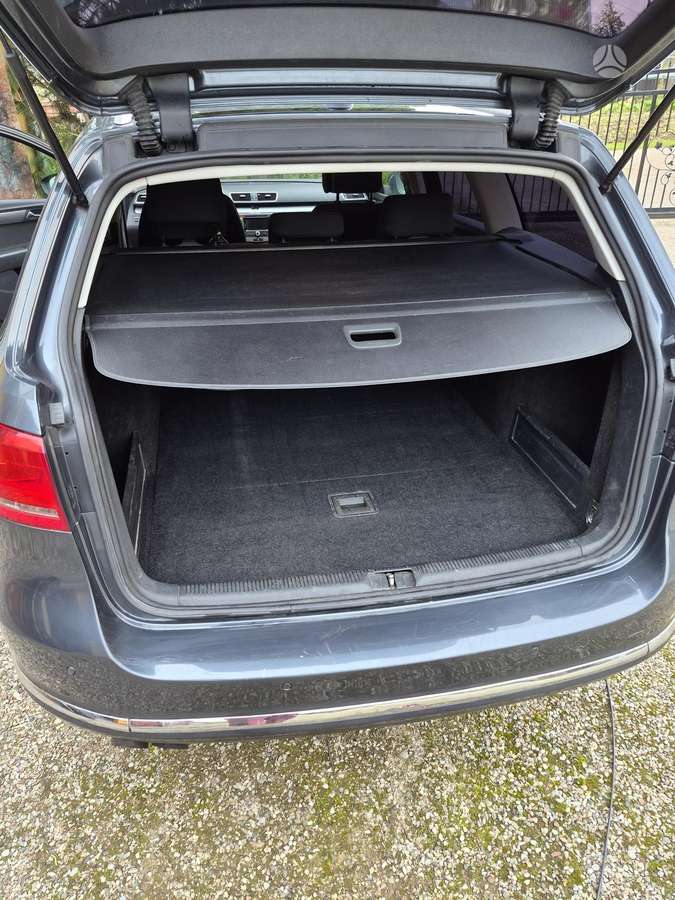 Volkswagen Passat 2012 — photo 11