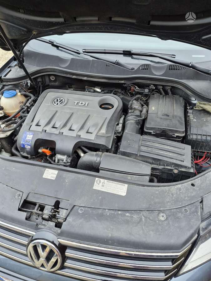 Volkswagen Passat 2012 — photo 14