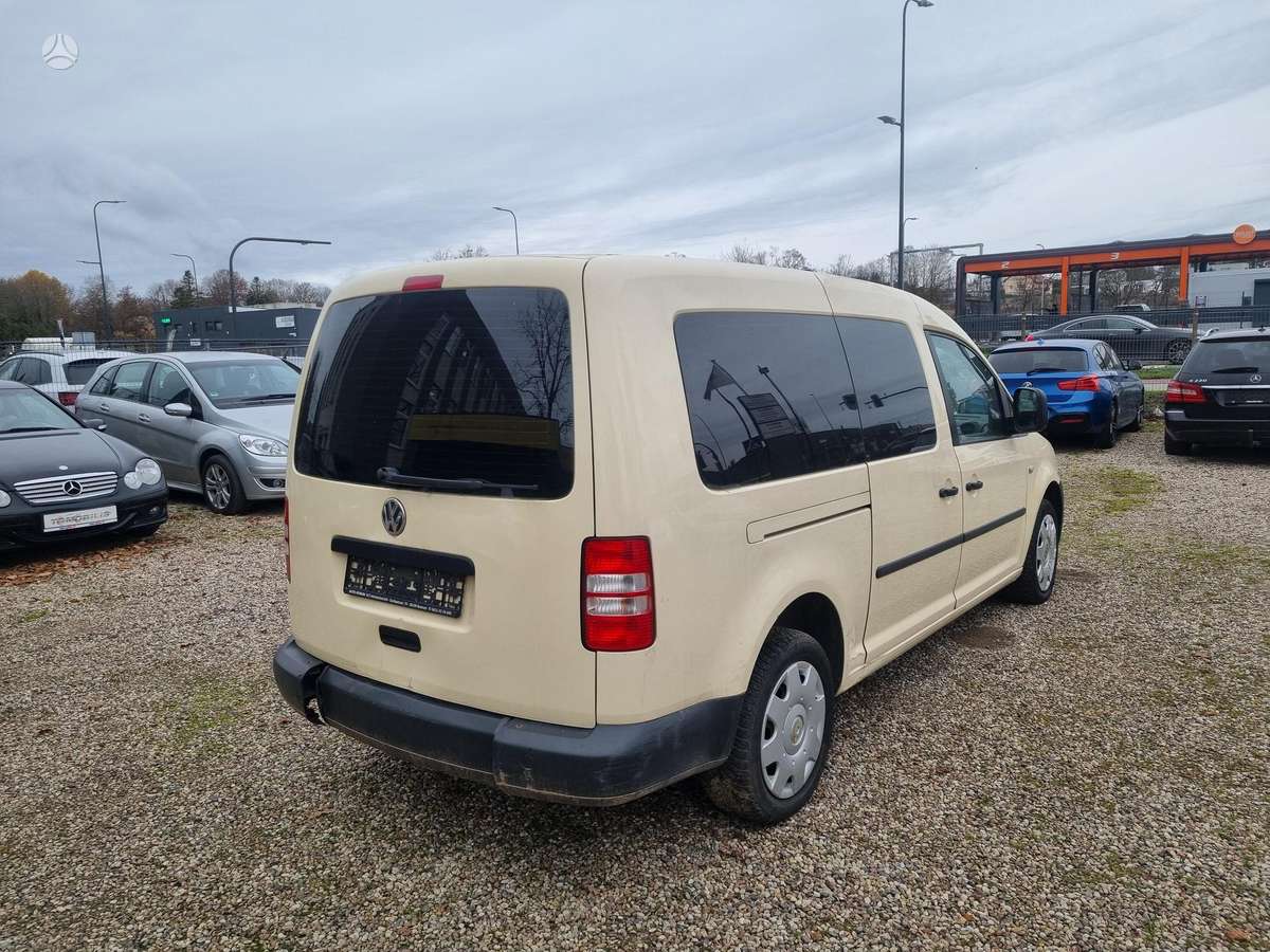 Volkswagen Caddy 2015 — вигляд ззаду