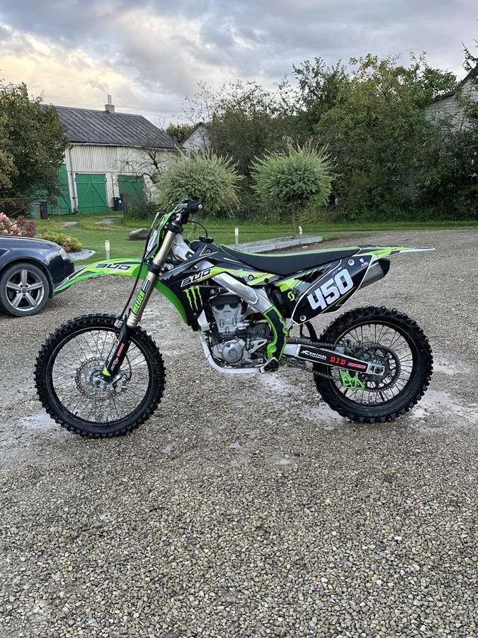 Kawasaki KFX 2015 — вигляд ззаду