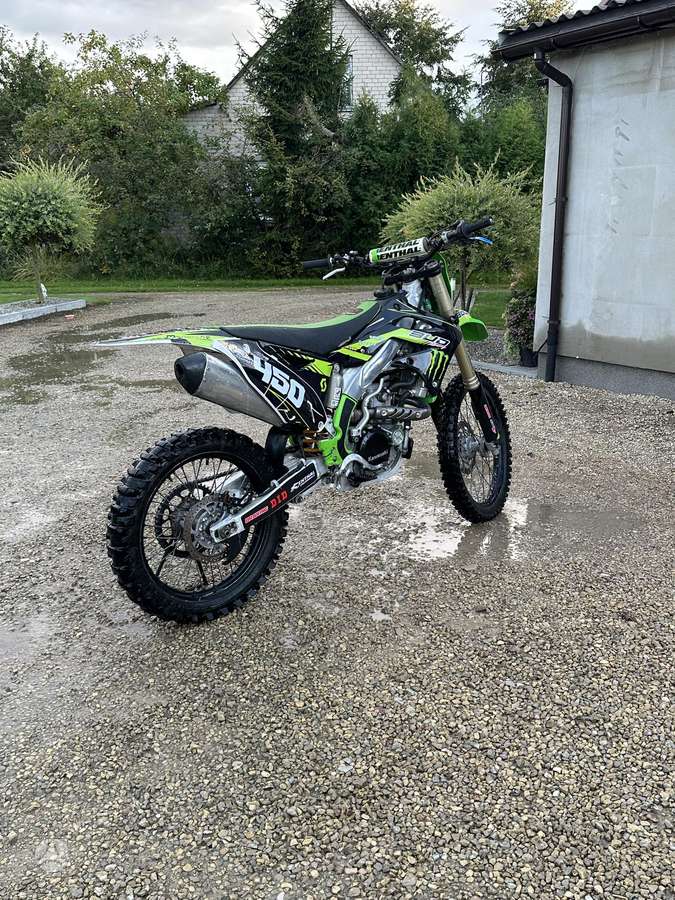 Kawasaki KFX 2015 — салон