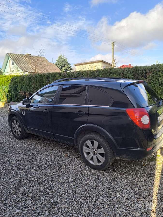 Chevrolet Captiva 2007 — engine 2000 cm³, 150 HP (110kW)