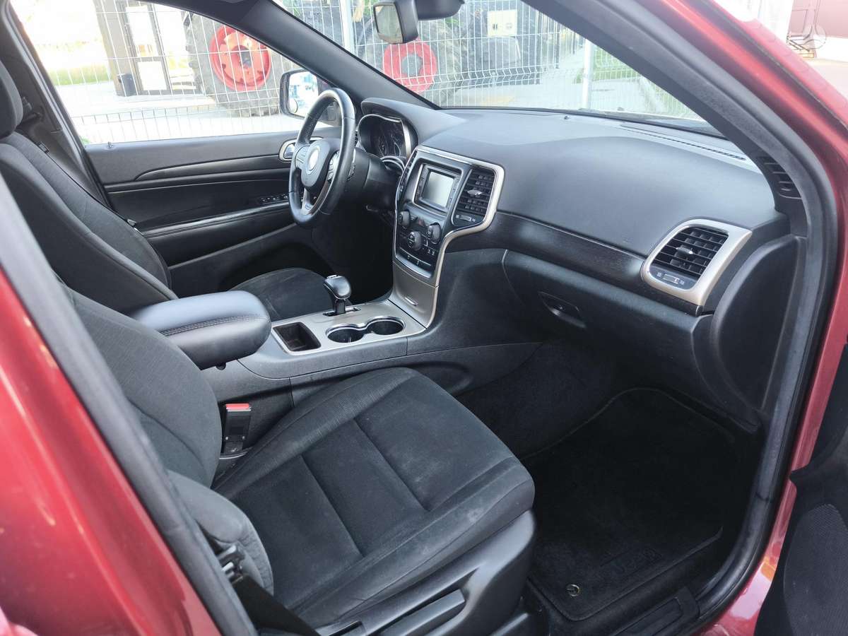 Jeep Grand 2015 — photo 11