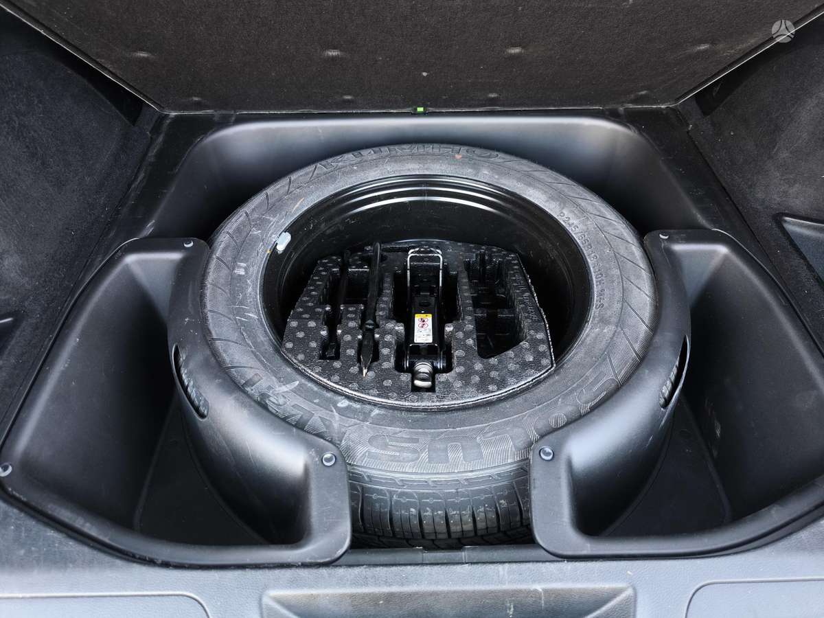 Jeep Grand 2015 — photo 16