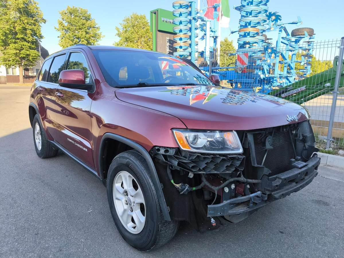 Jeep Grand 2015 — interior