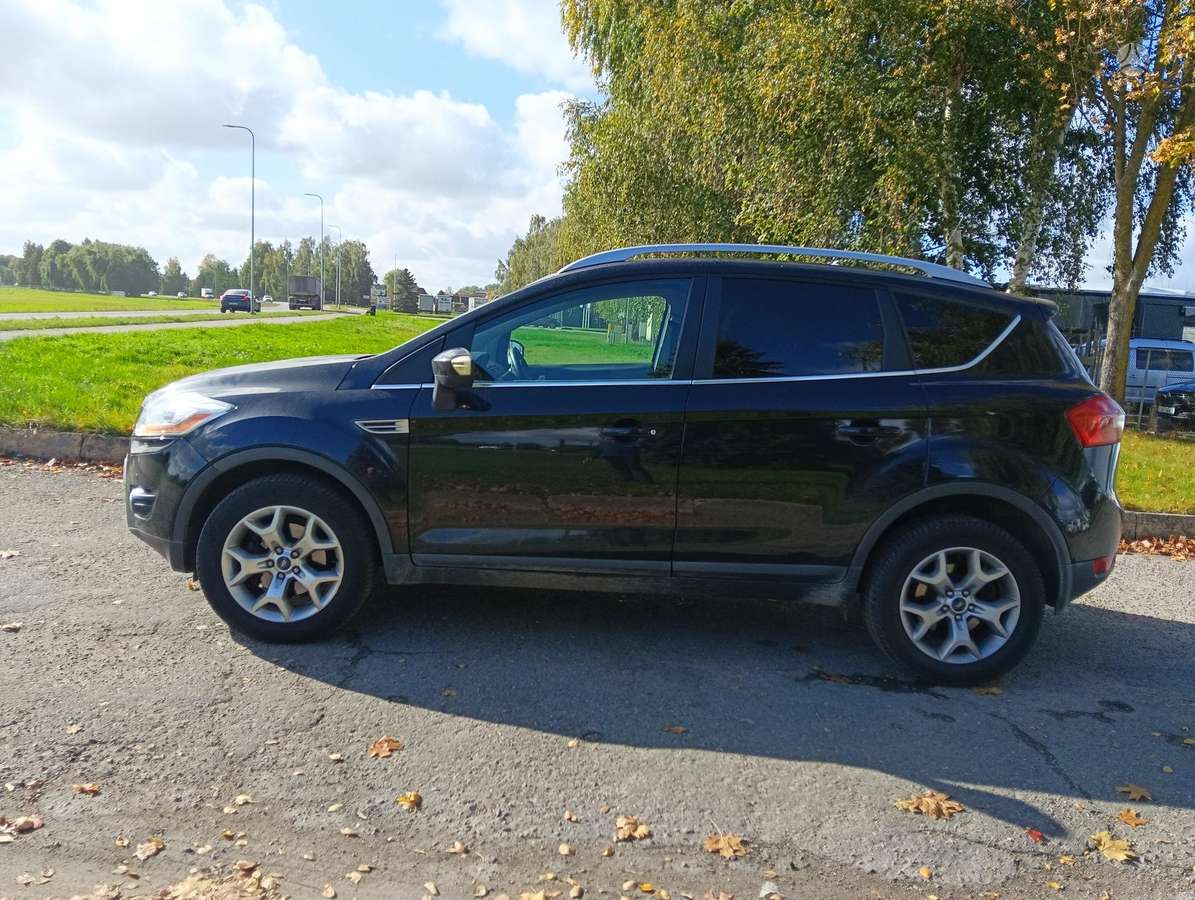 Ford Kuga 2010 — photo 12