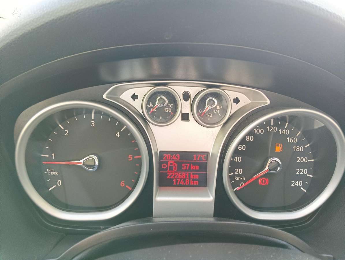 Ford Kuga 2010 — photo 14
