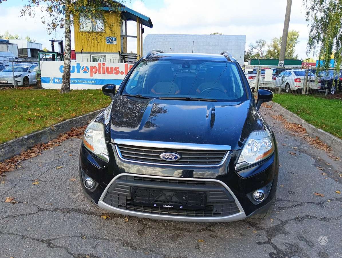 Ford Kuga 2010 — rear view
