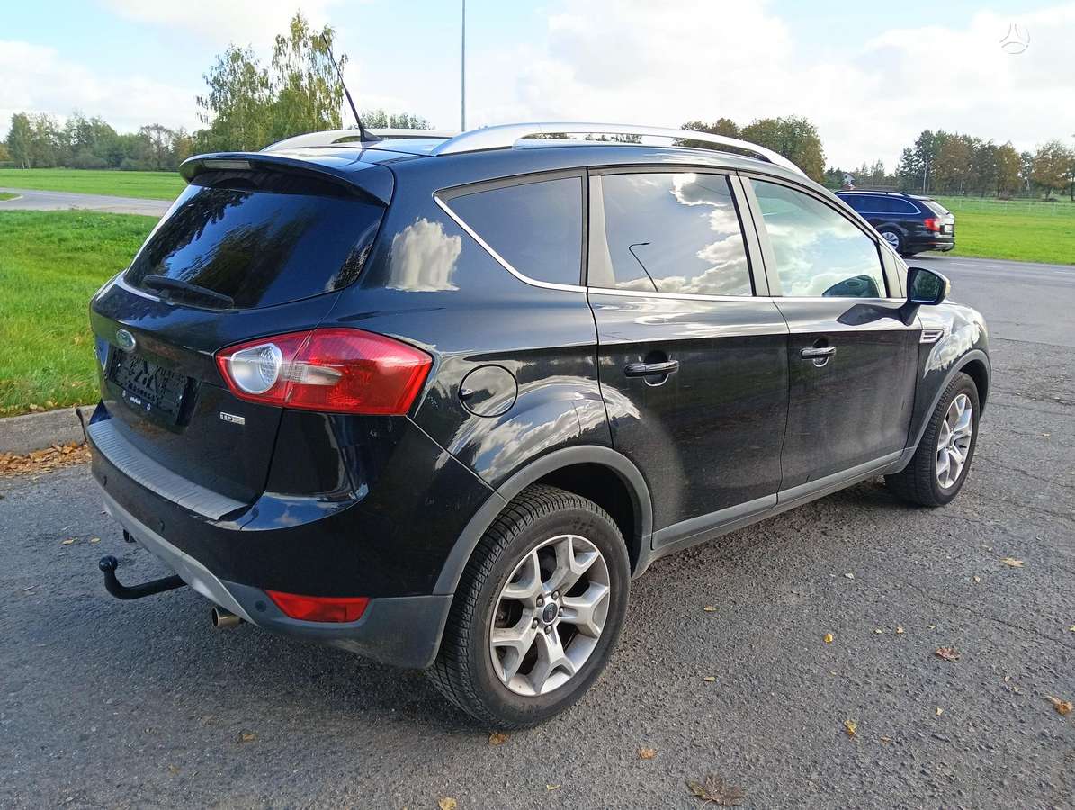 Ford Kuga 2010 — engine 140 HP (103kW)