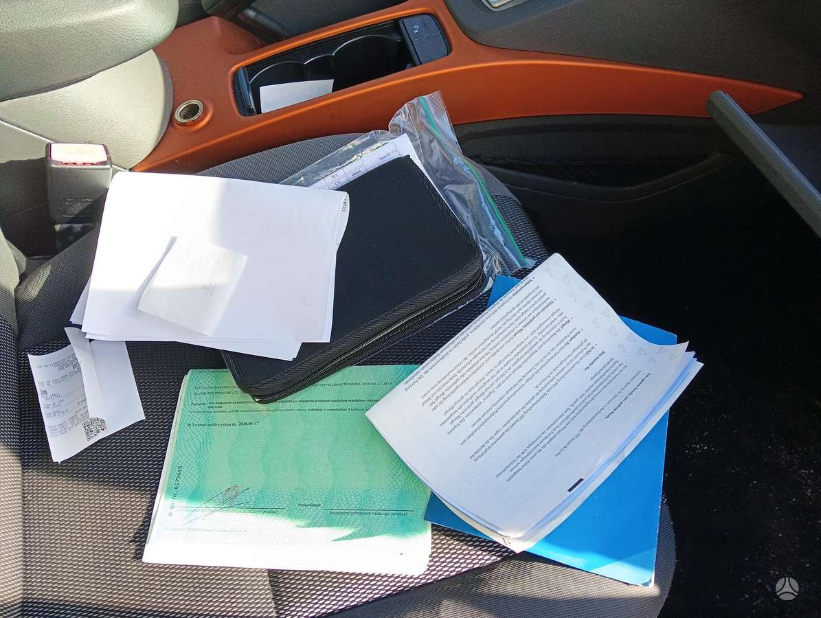 Ford Kuga 2010 — photo 5