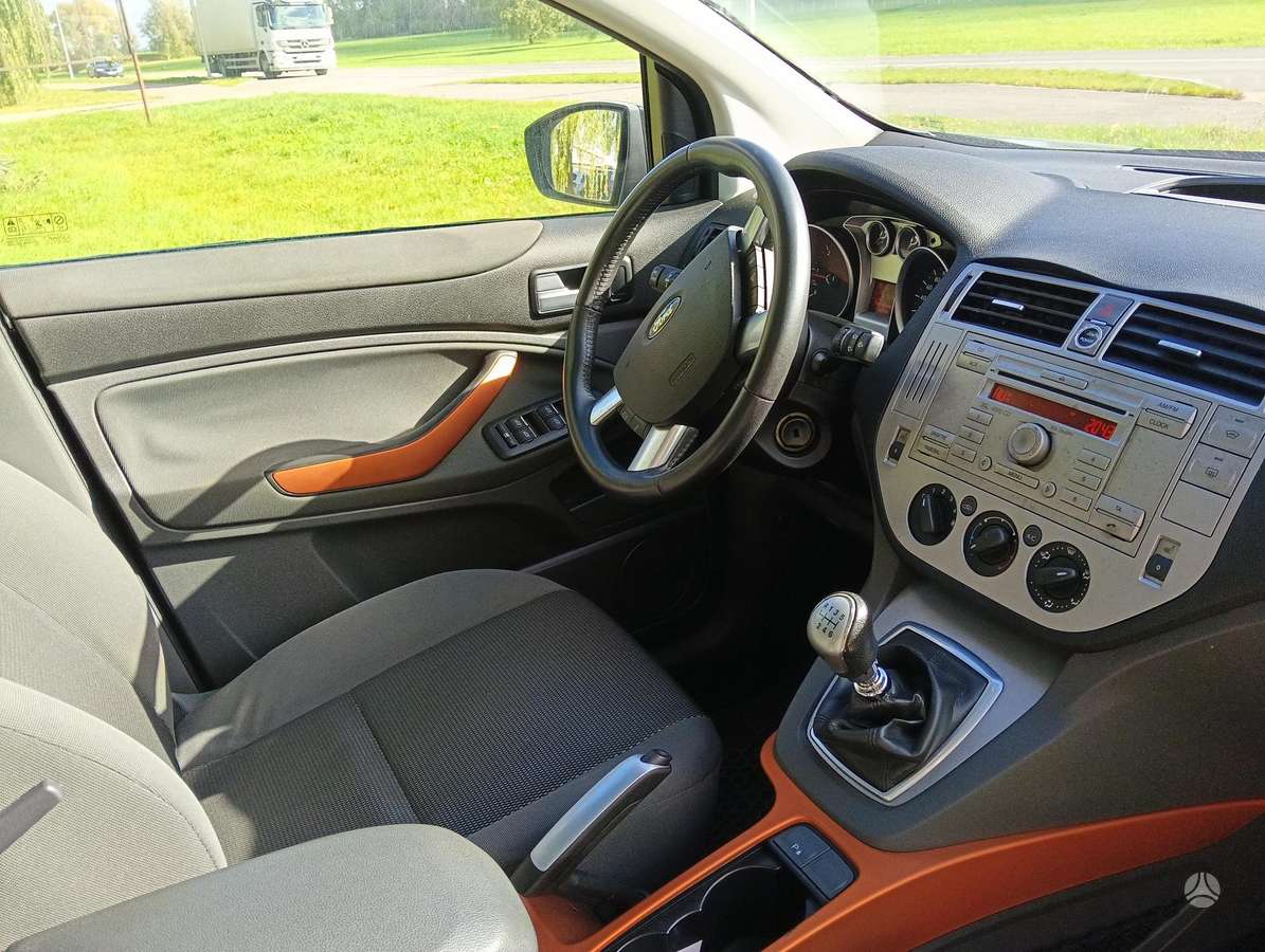 Ford Kuga 2010 — photo 7