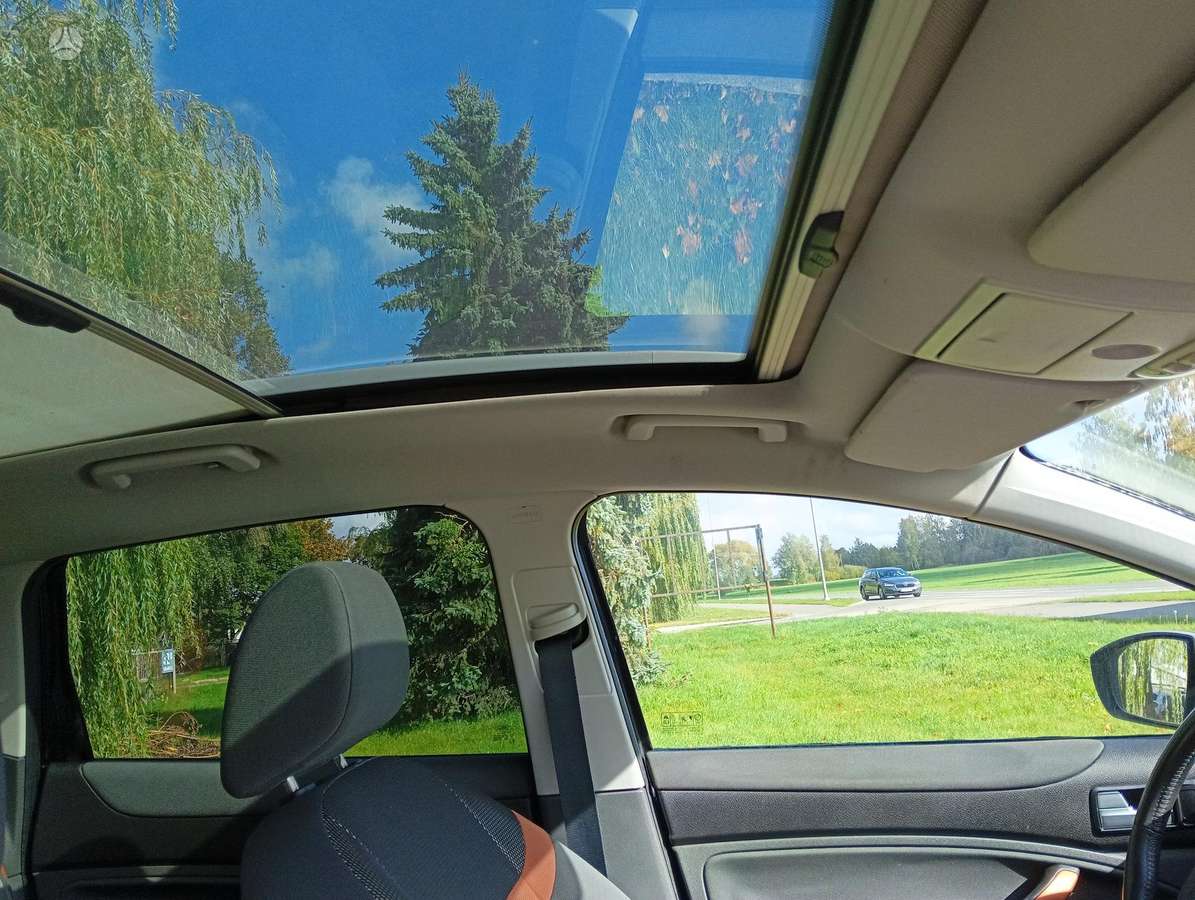 Ford Kuga 2010 — photo 8