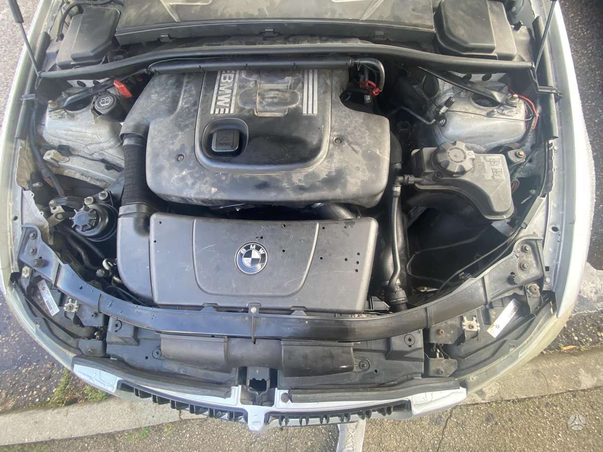 BMW 320 2005 — photo 10