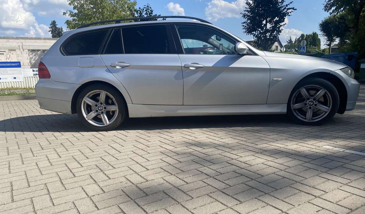 BMW 320 2005 — photo 5