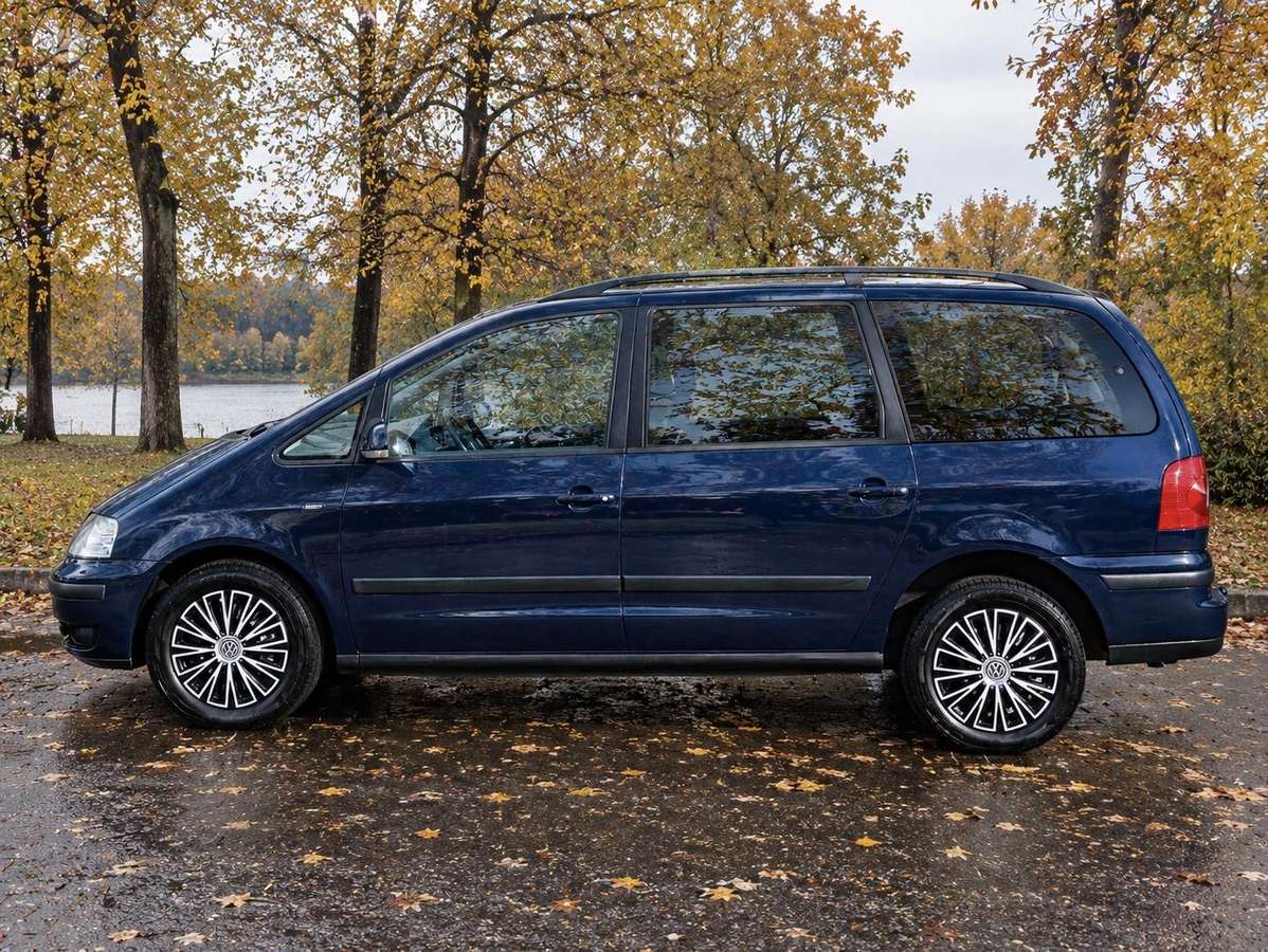 Volkswagen Sharan 2010 — engine 1968 cm³, 140 HP (103kW)