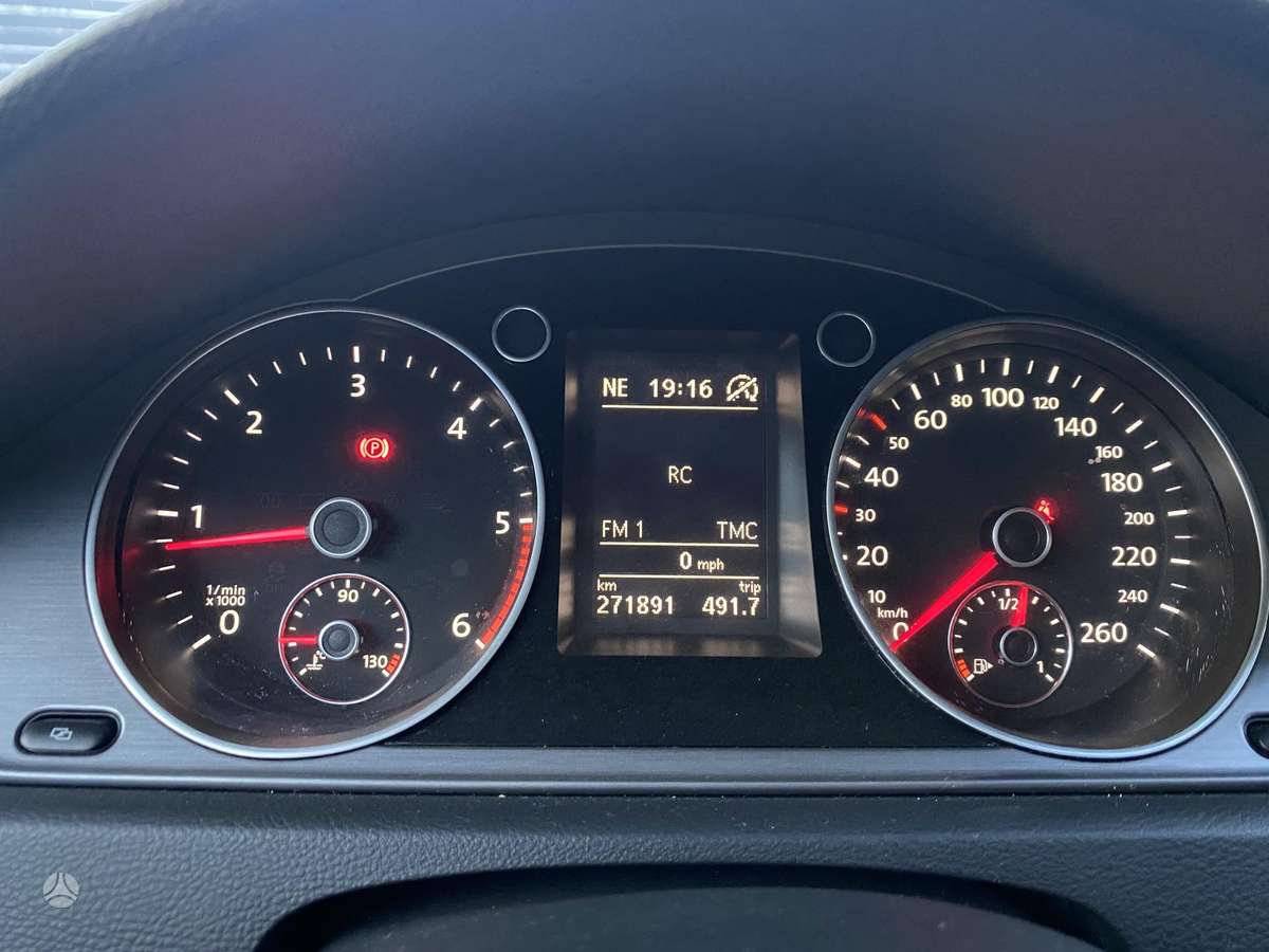 Volkswagen Passat 2012 — photo 5