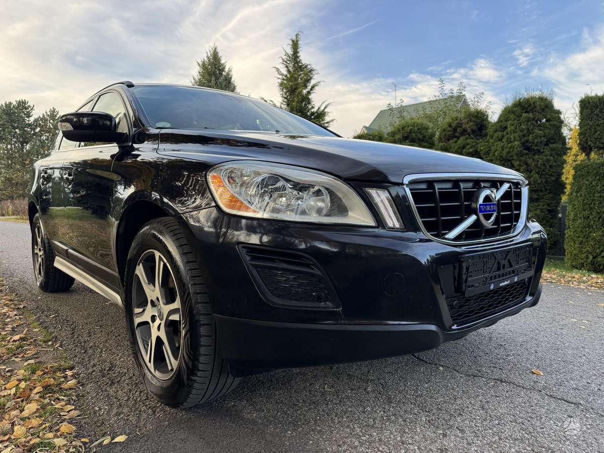 Volvo XC60 2010 — photo 15