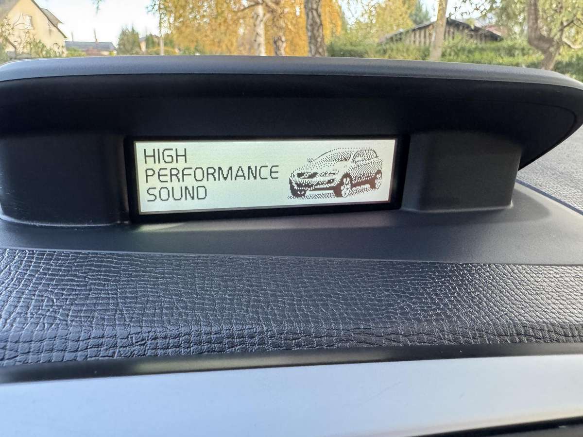Volvo XC60 2010 — photo 27