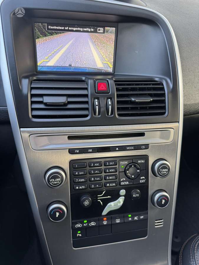 Volvo XC60 2010 — photo 28