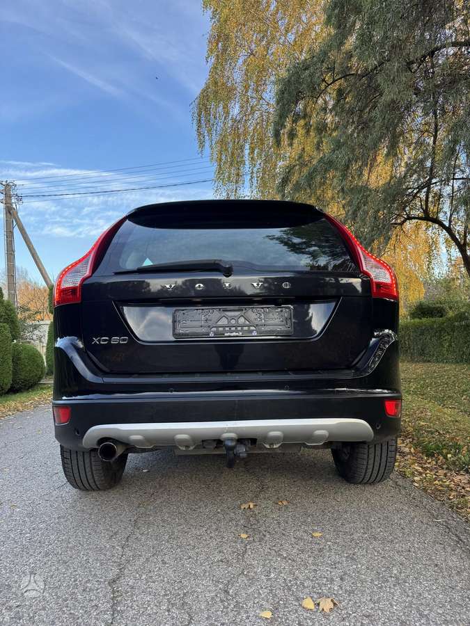 Volvo XC60 2010 — photo 9