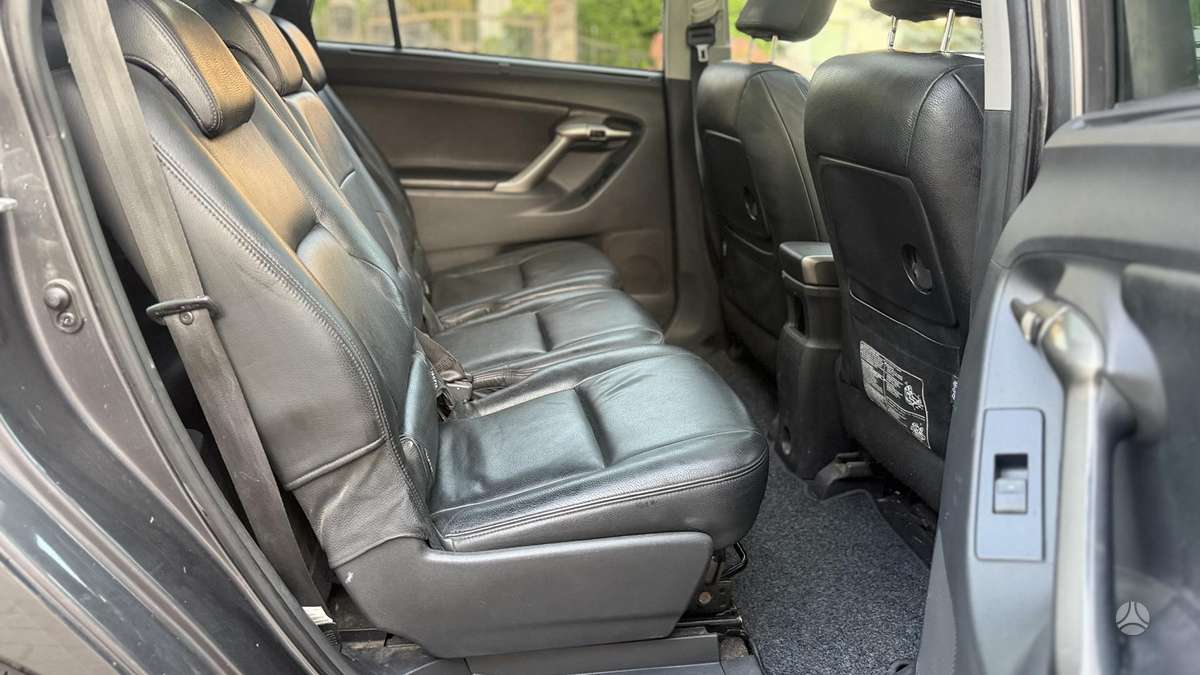 Toyota Verso 2012 — фото 21
