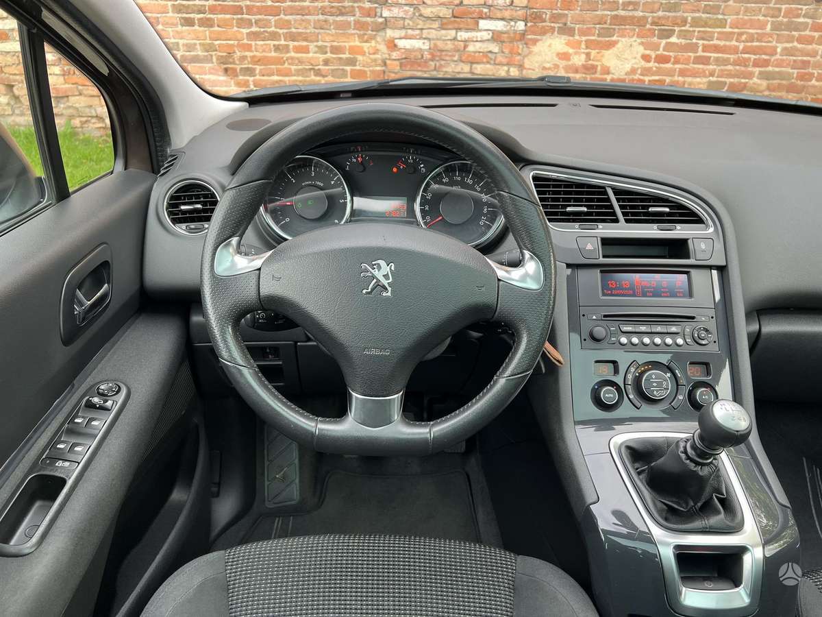 Peugeot 5008 2015 — photo 12