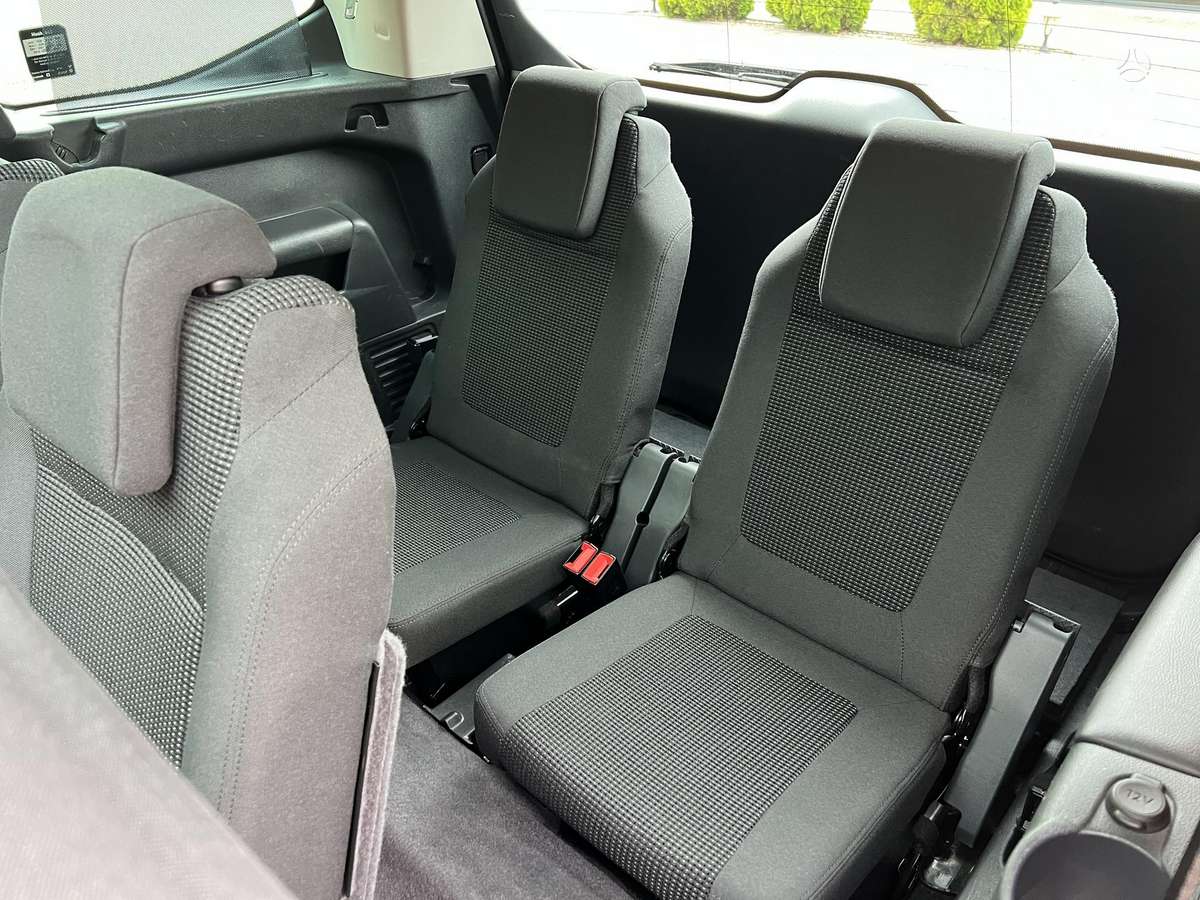 Peugeot 5008 2015 — photo 15