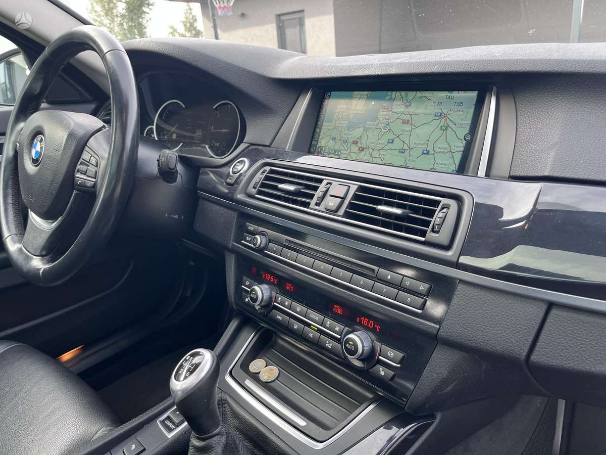BMW 520 2014 — photo 10