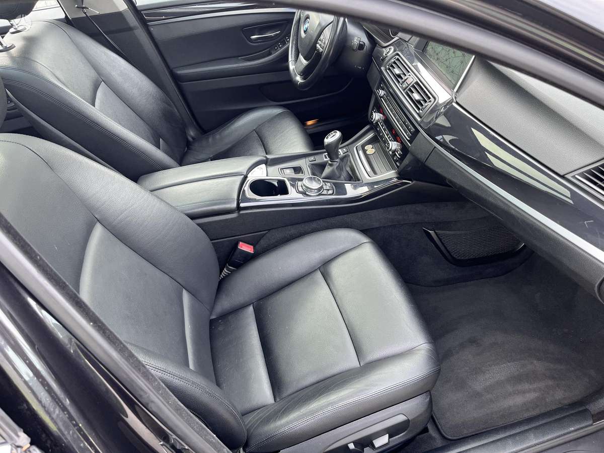 BMW 520 2014 — photo 15