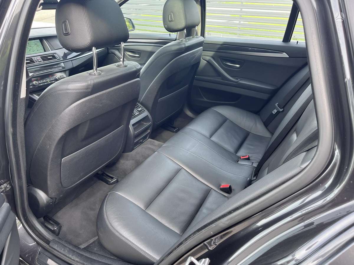 BMW 520 2014 — photo 16