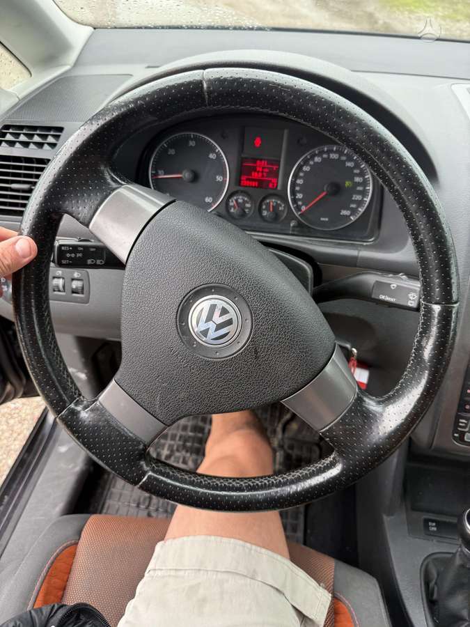 Volkswagen Touran 2008 — photo 13