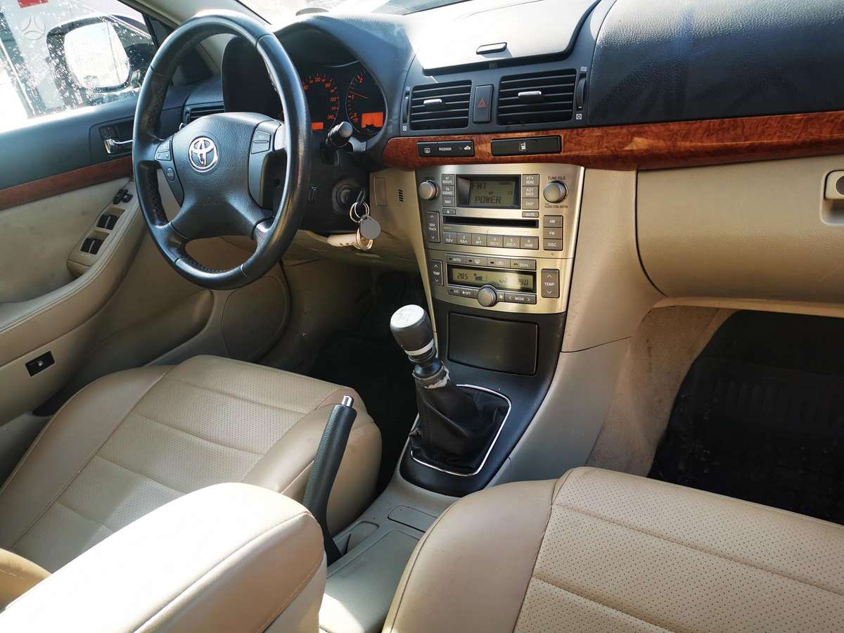 Toyota Avensis 2006 — авто для ЗСУ з Європи