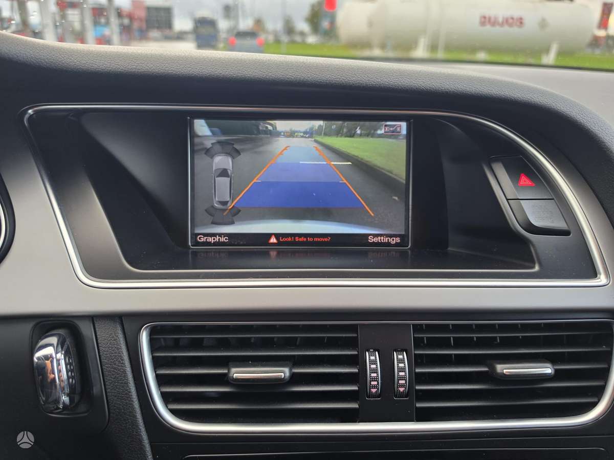 Audi A4 2014 — photo 16