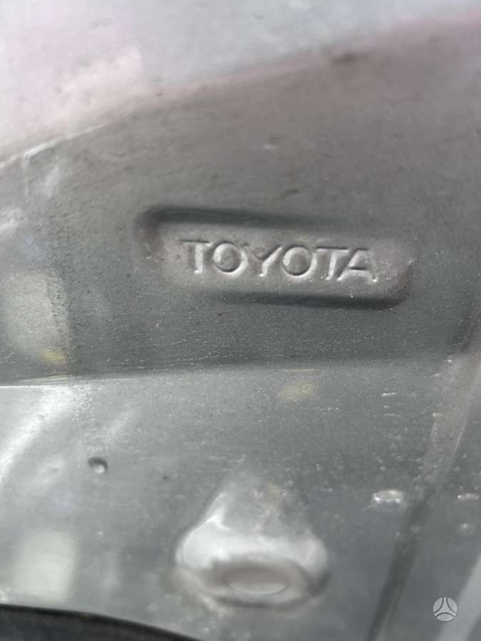 Toyota Avensis 2012 — photo 5