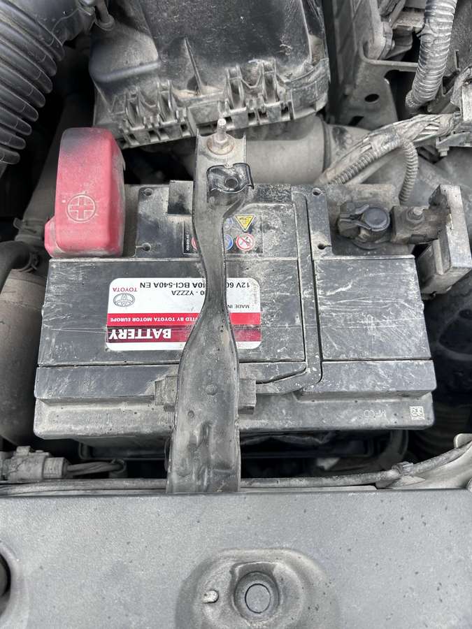 Toyota Avensis 2012 — photo 7