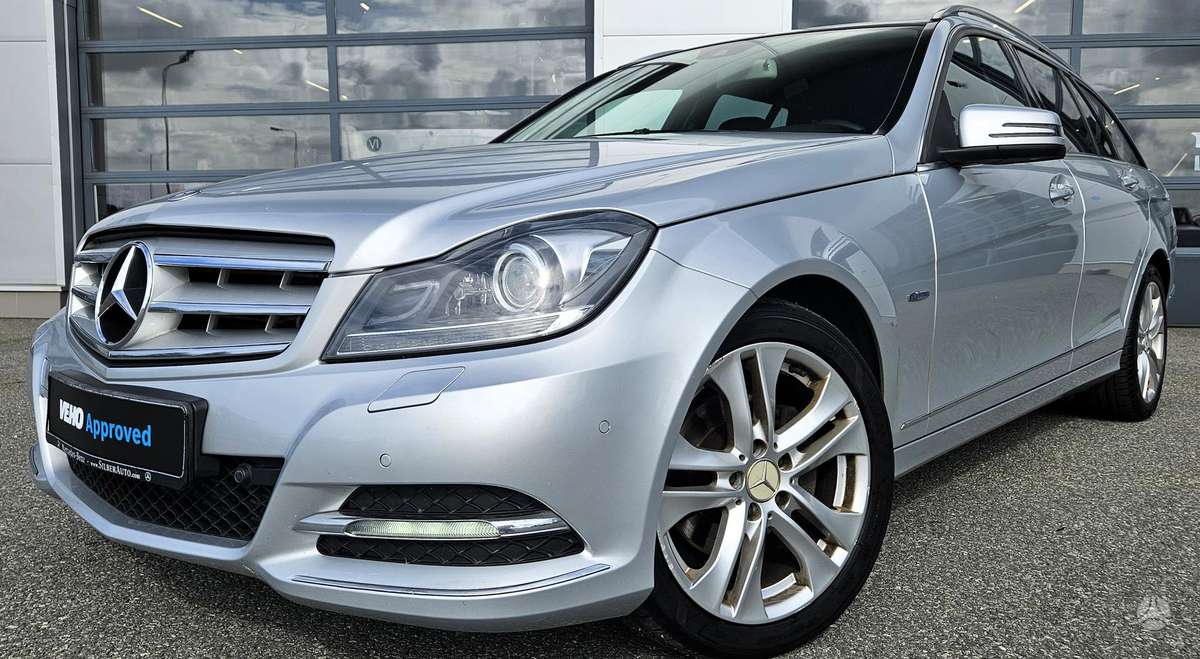 Mercedes-Benz C250 2011 — фото 10