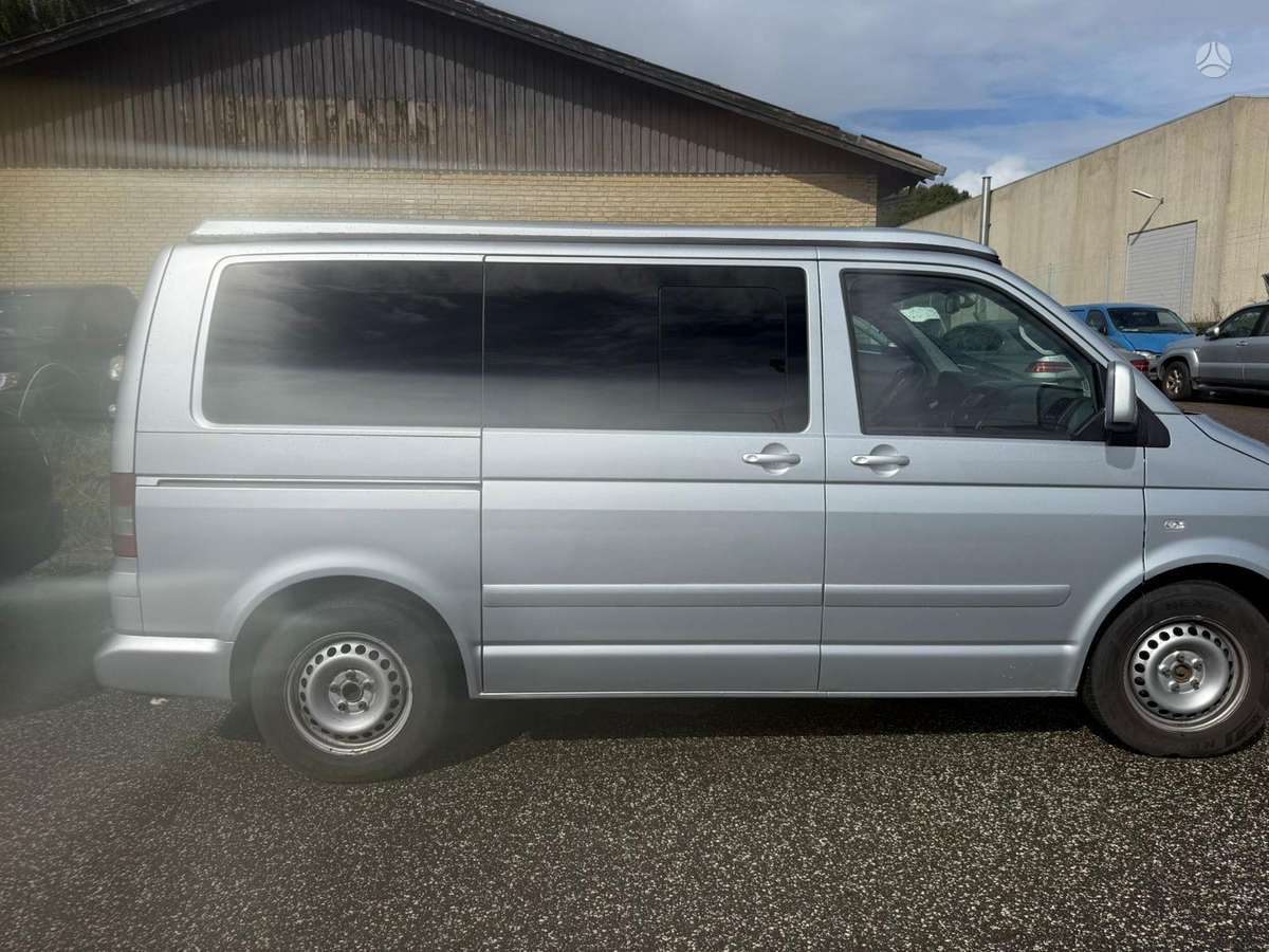Volkswagen Multivan 2008 — rear view