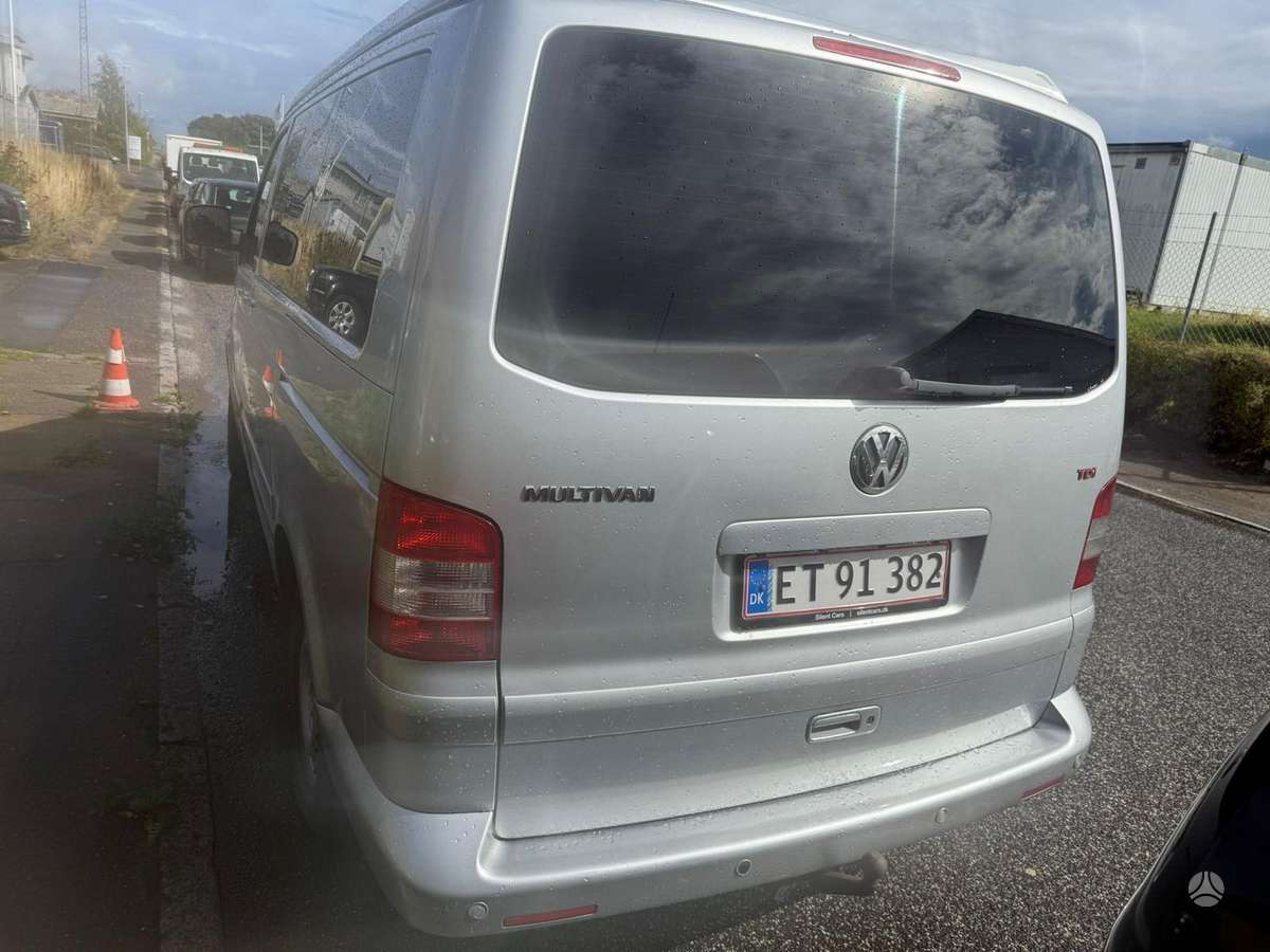 Volkswagen Multivan 2008 — interior