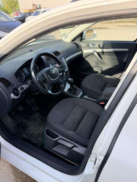 Skoda Octavia 2012 — photo 16