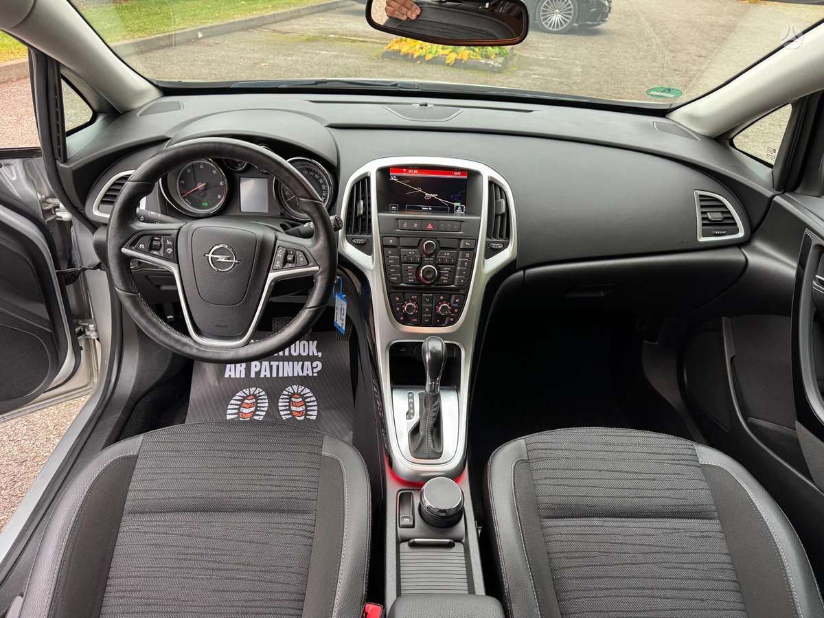 Opel Astra 2015 — фото 9