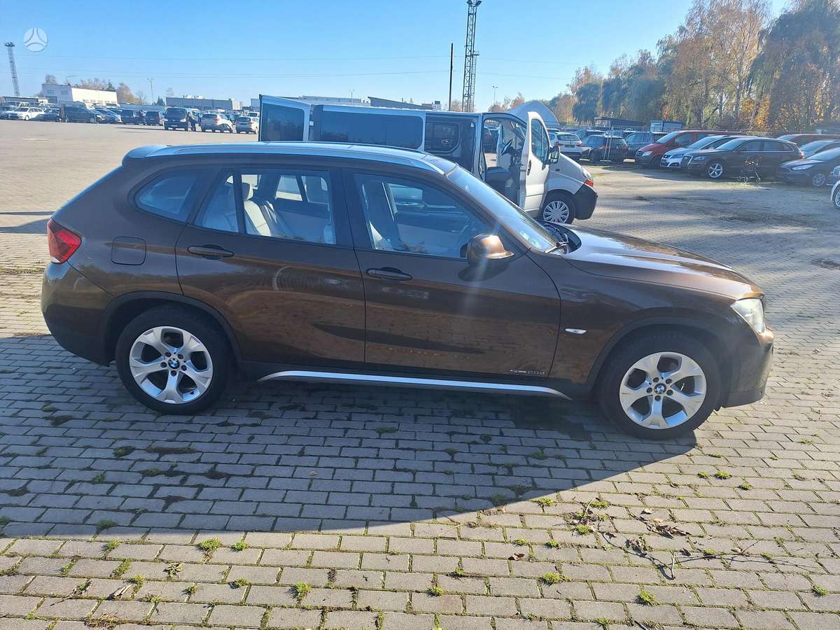 BMW X1 2010 — photo 10