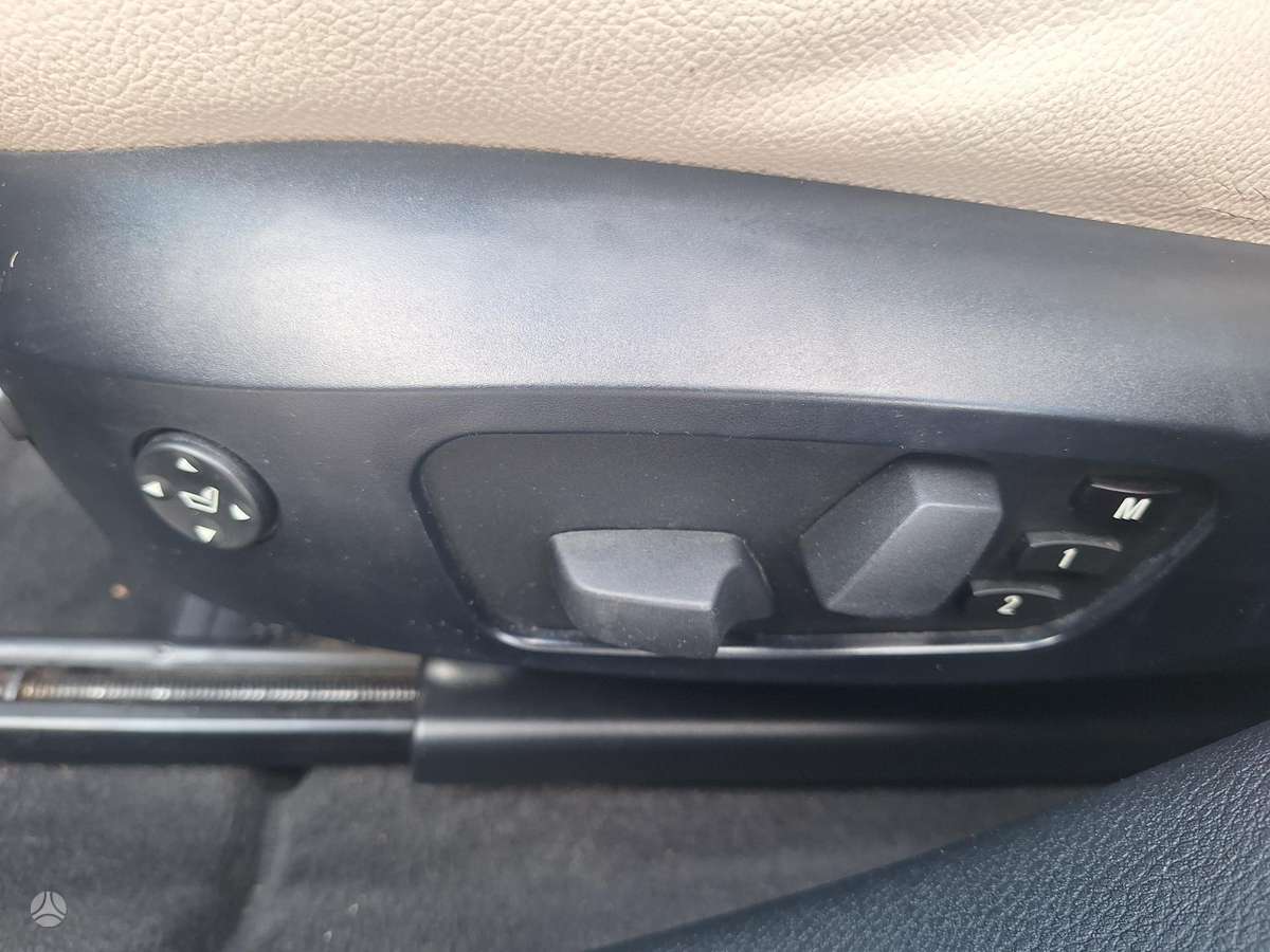 BMW X1 2010 — photo 19