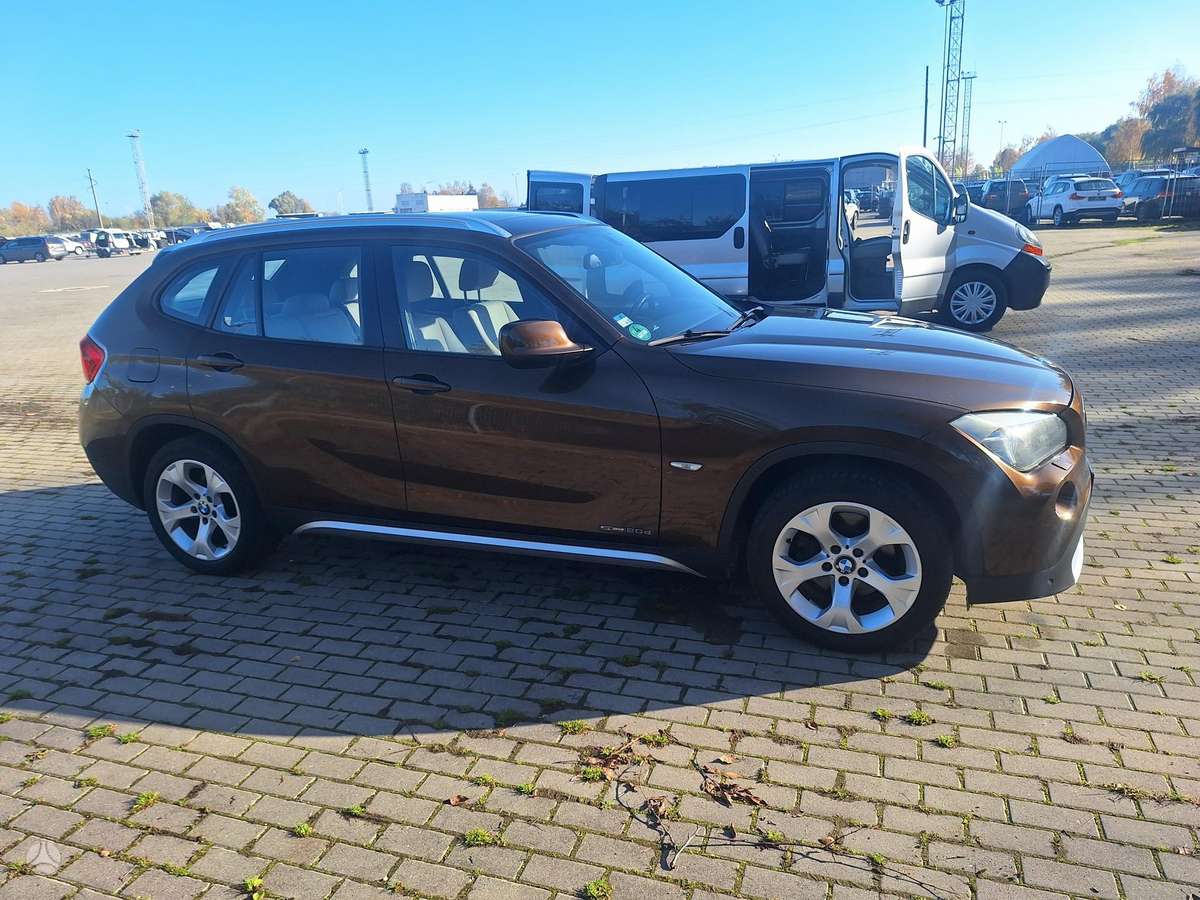 BMW X1 2010 — engine 1995 cm³, 177 HP (130kW)