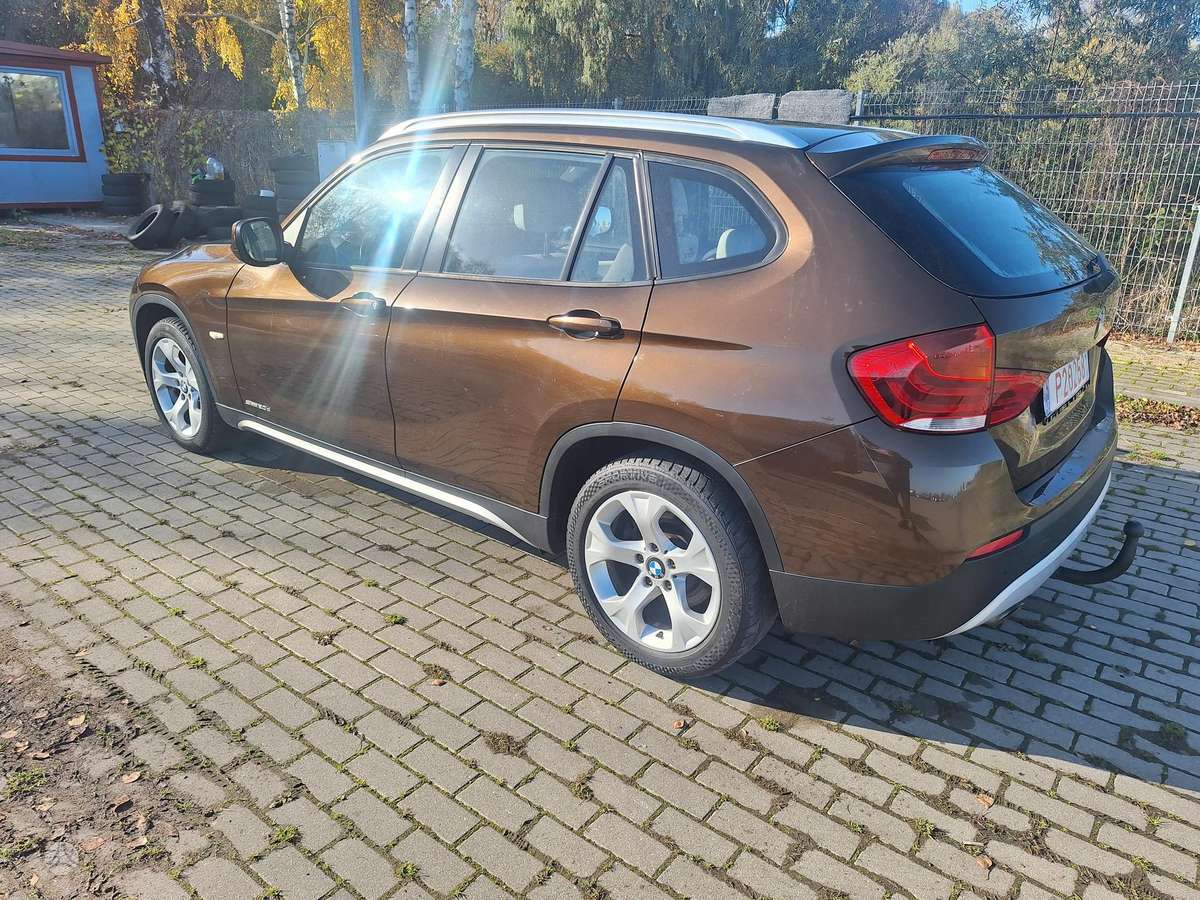 BMW X1 2010 — photo 7