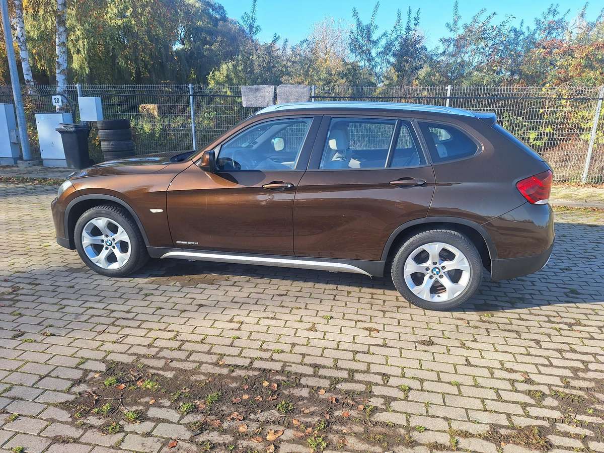 BMW X1 2010 — photo 8