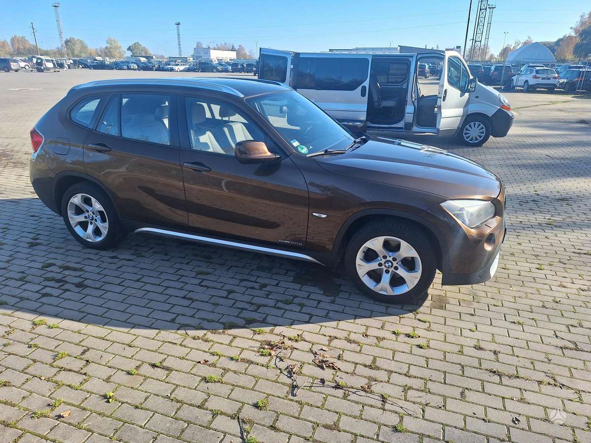 BMW X1 2010 — photo 9