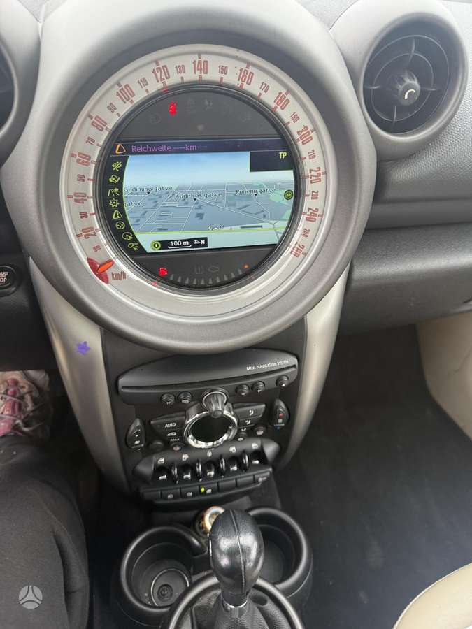 Mini Countryman 2011 — photo 25